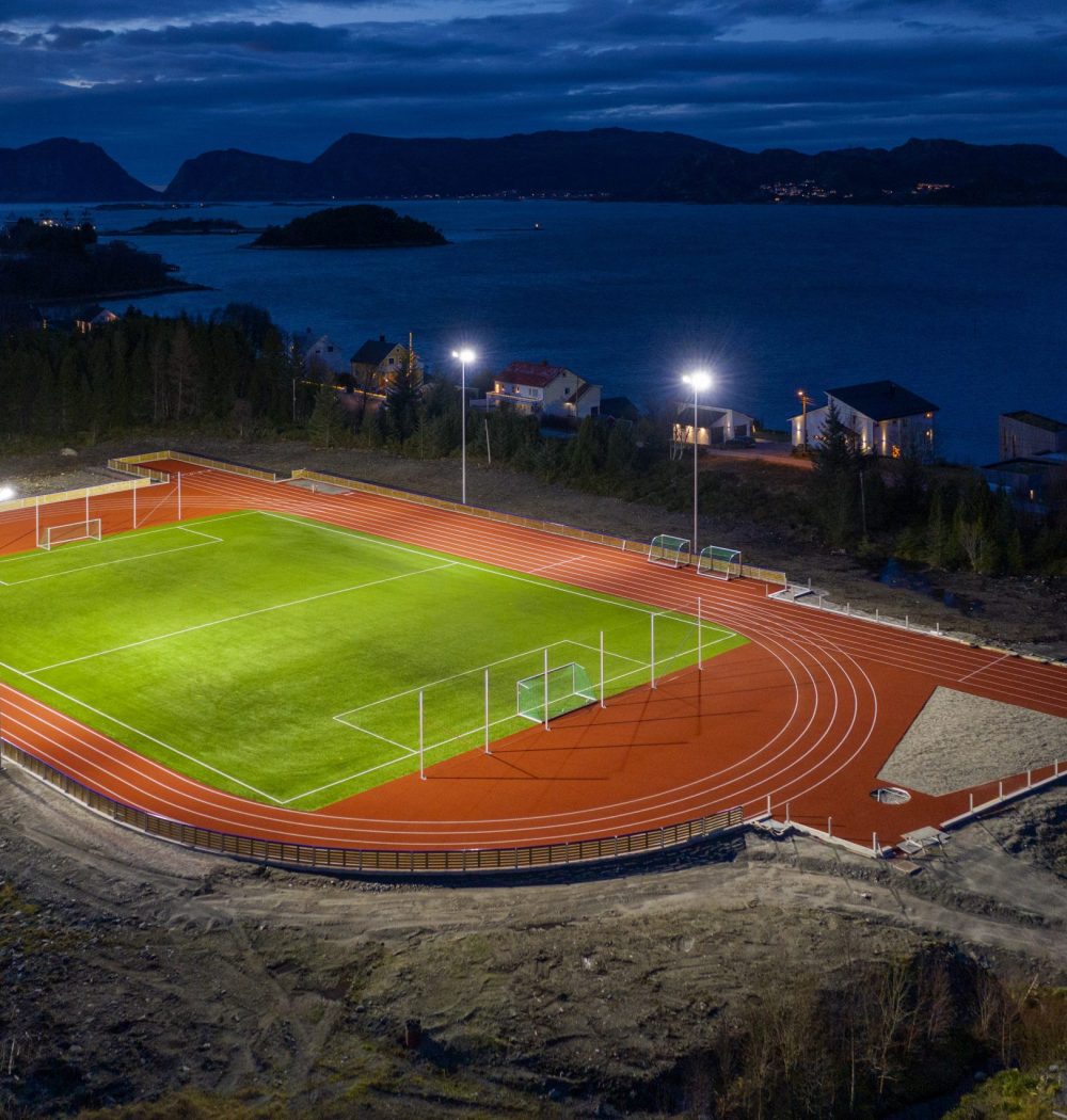Herøy, Munkvoll stadion - idrettsbelysning - 20201210-465